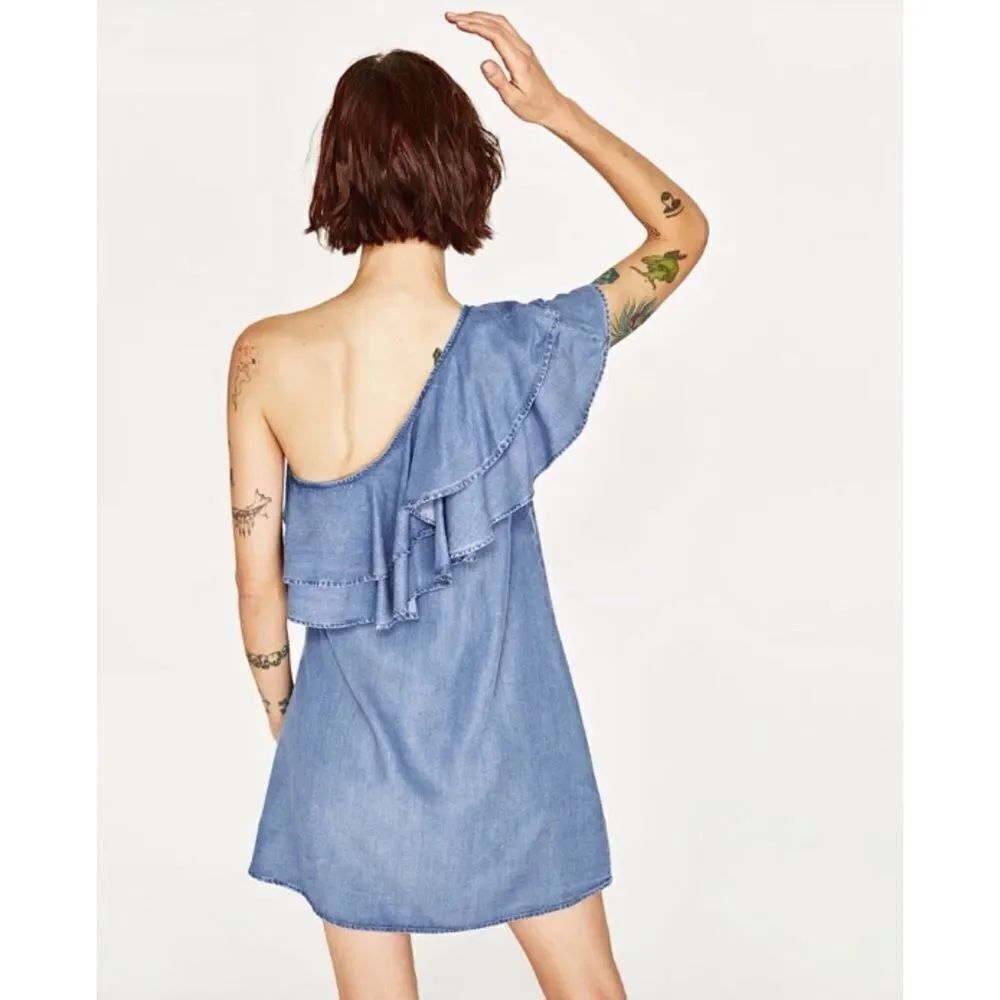 ✨ HP✨FRILLED ASYMMETRIC DRESS:✨ - Picture 6 of 8